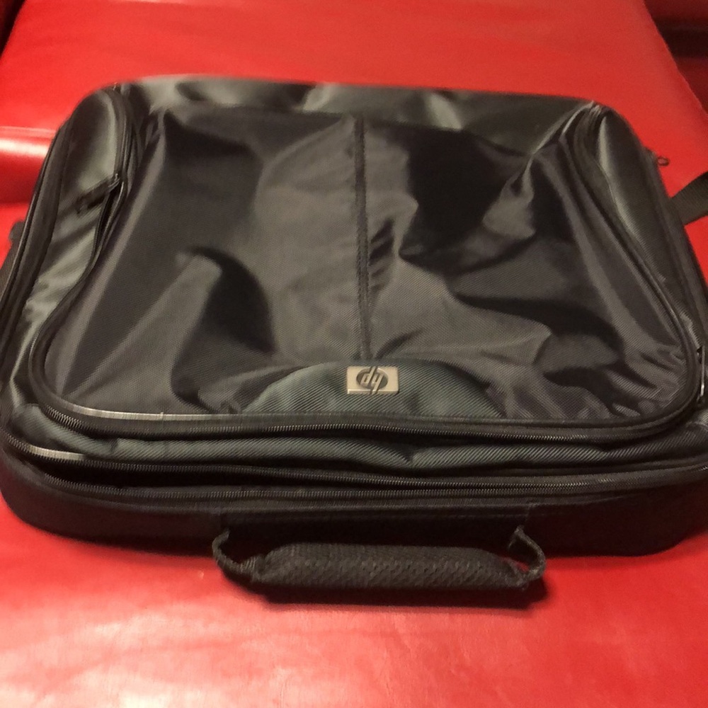 HP Essential Laptop Bag Black Carrying Case Office